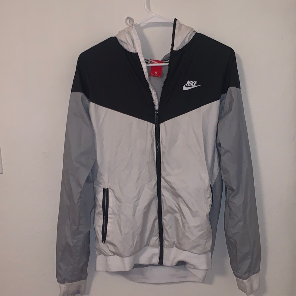Nike workout rain jacket - zip up jacket - size M 🖤